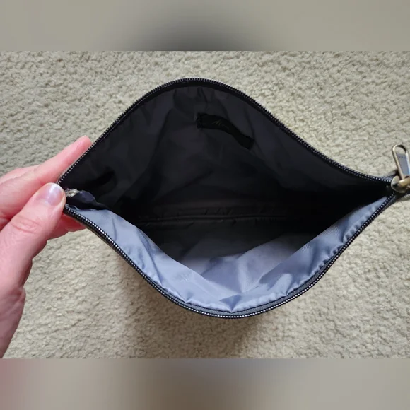 NWOT Cat Mom Wristlet - Picture 3 of 5